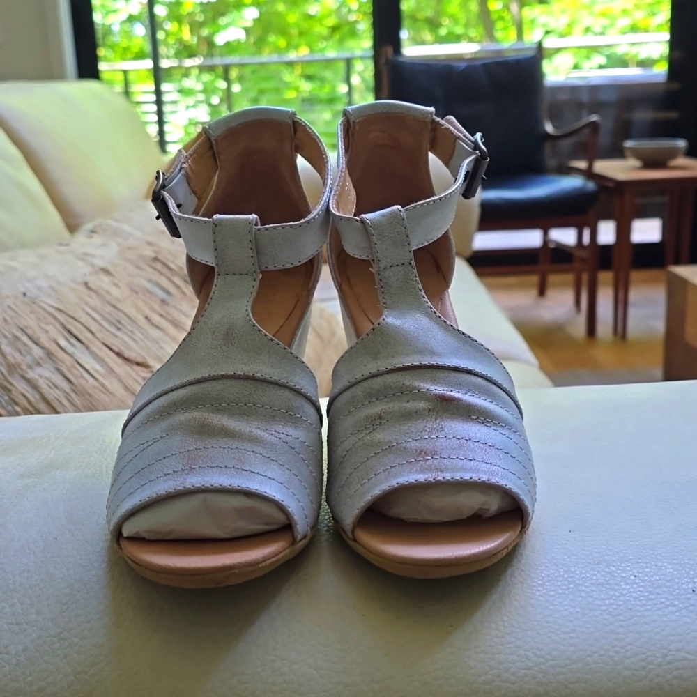 Maison Margiela size 7 white